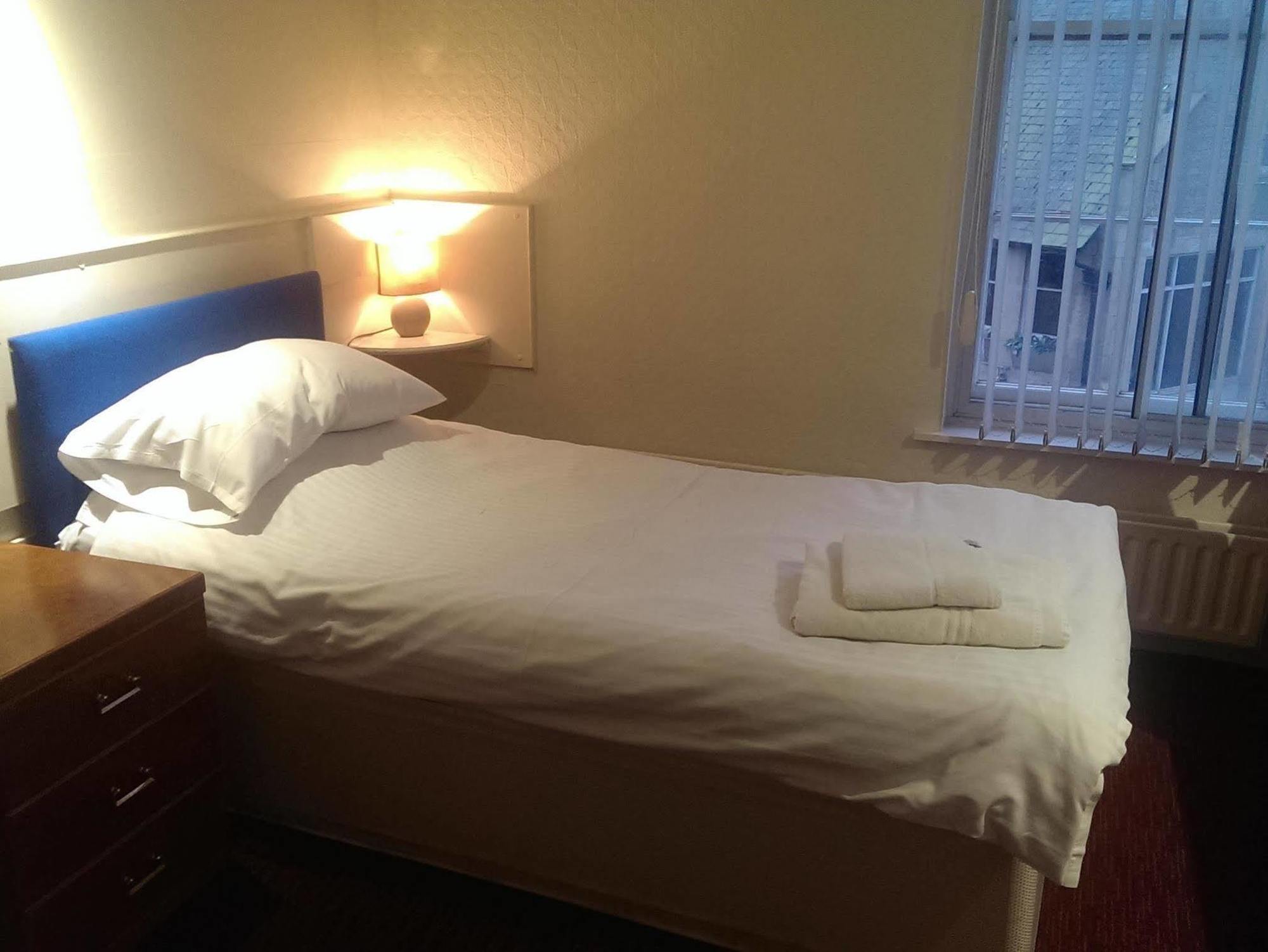 Hotel Huddersfield Zewnętrze zdjęcie